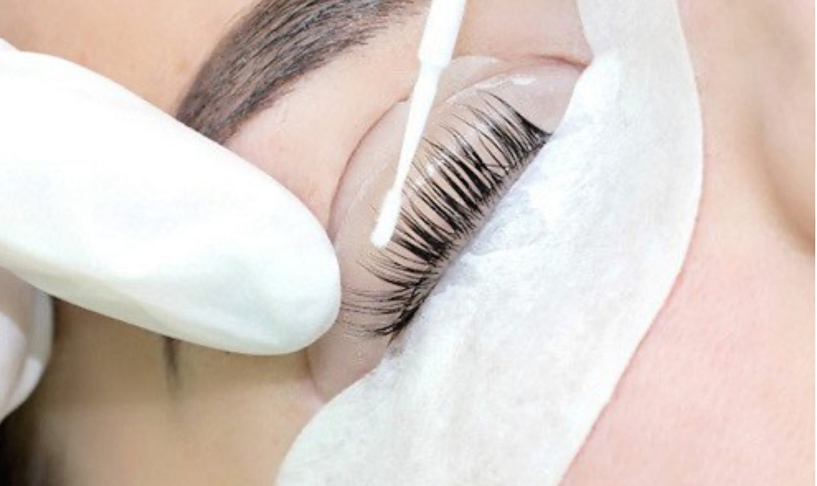 Wimperextensions en wimperlift